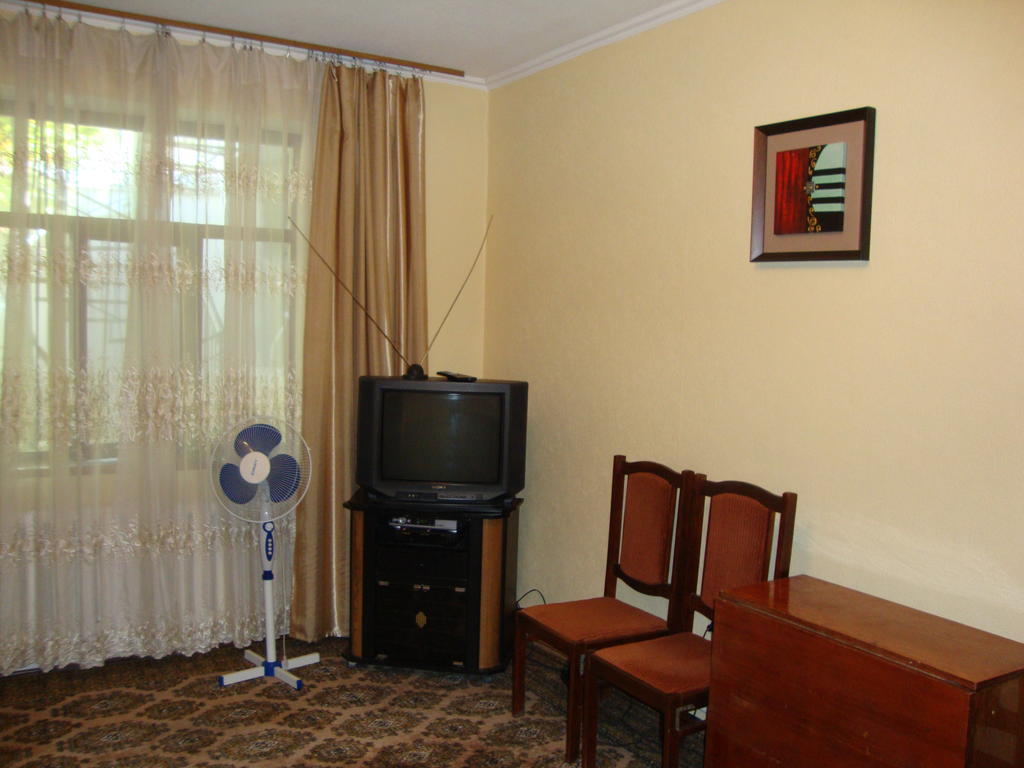 Guest House Vip Ош Екстериор снимка