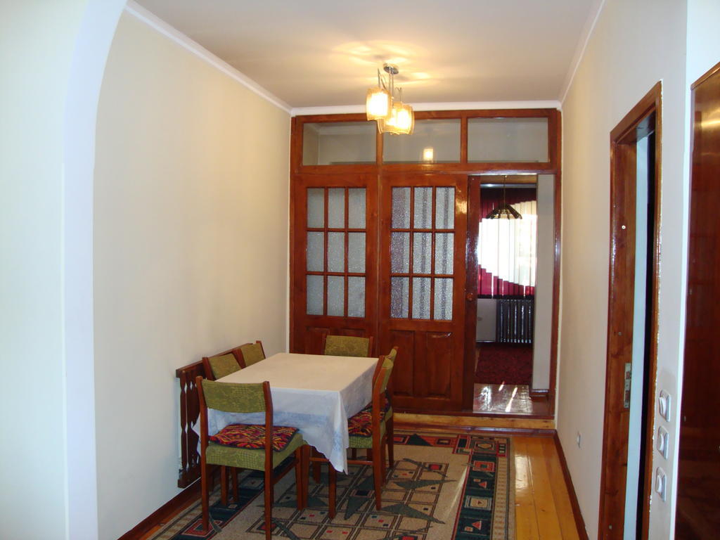 Guest House Vip Ош Стая снимка